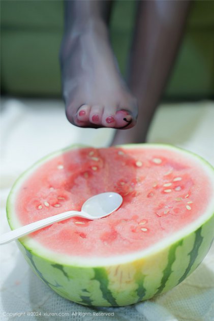 极品粉嫩无圣光mv海报