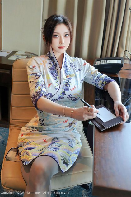 久久精品一区二区三区海报